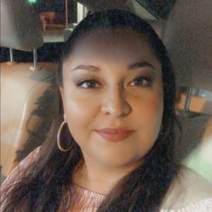 Meet your Posher, Linda